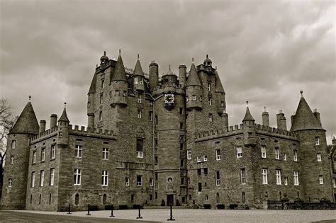 Coloring Without Borders: Monday Exposure: The devil plays cards at Glamis Castle