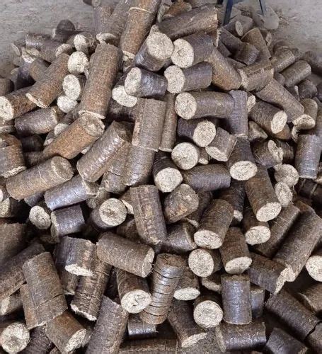 High Grade 70mm Brown Sugarcane Bagasse Biomass Briquettes, Packaging ...