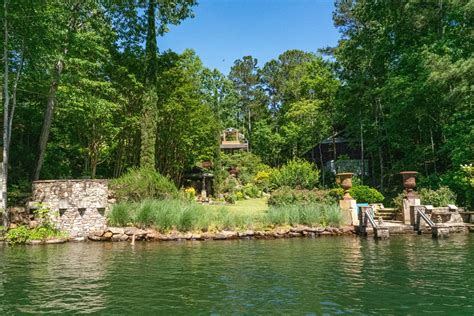 Boating Lake Martin Alabama- The Complete Guide