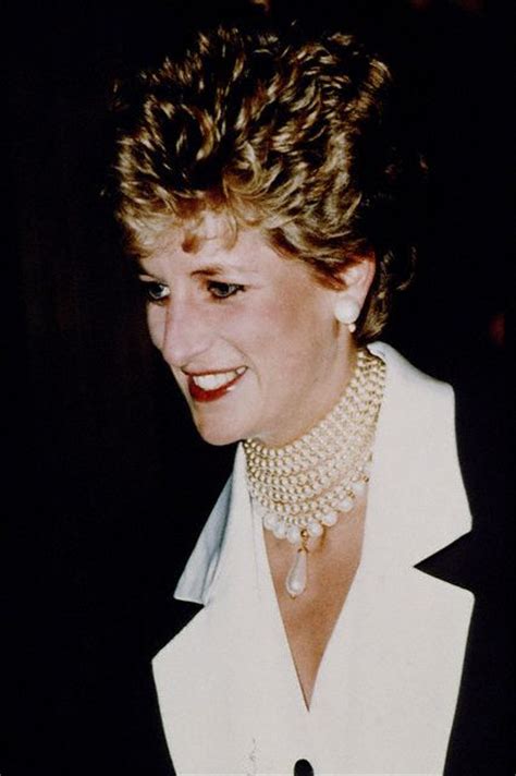 Diana's Pearl Earrings