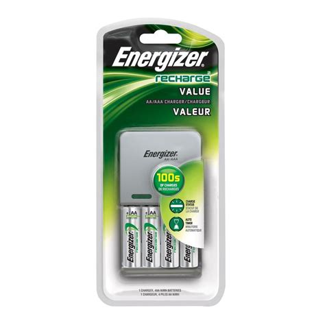 Energizer Exceptional Value AA/AAA Battery Charger with 4 AA Batteries ...