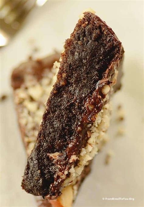 Flourless Chocolate Cake - Easy and Delish