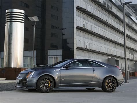 CADILLAC CTS-V Coupe Specs & Photos - 2012, 2013, 2014, 2015 ...