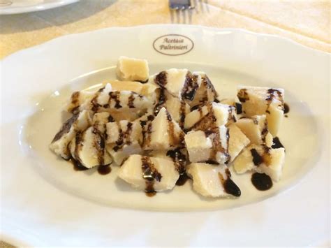 A delightful Modena food tour | Velvet Escape