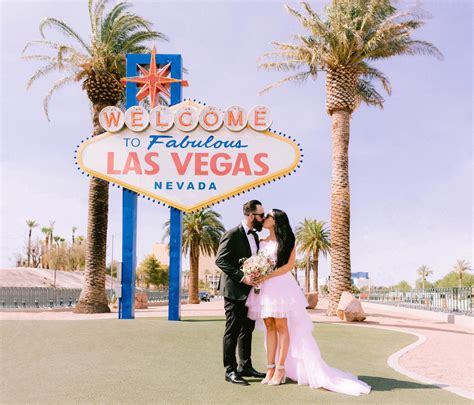 Intimate Las Vegas Wedding — GunnShot Photography-Fresno Photographer