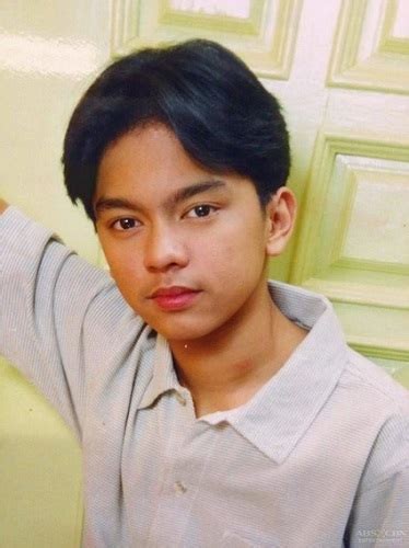 Gen Z Middle Part Tiktok Trend, a.k.a. Cachupoy