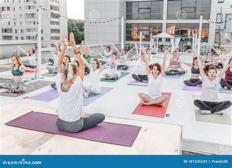 Yoga Master Making Meditation Practice Outdoors with Large Group of Followers Editorial Stock ...