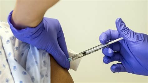 Experimental Ebola vaccine shows few side effects – hospital