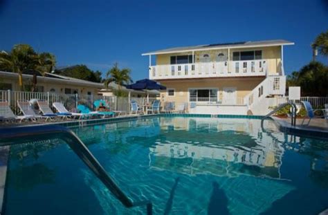 White Sands Beach Resort | 2FLA Florida's Vacation and Travel Guide