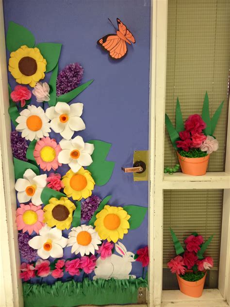 Spring Door contest winner! | Spring door decoration, Door decorations classroom, Door decorations