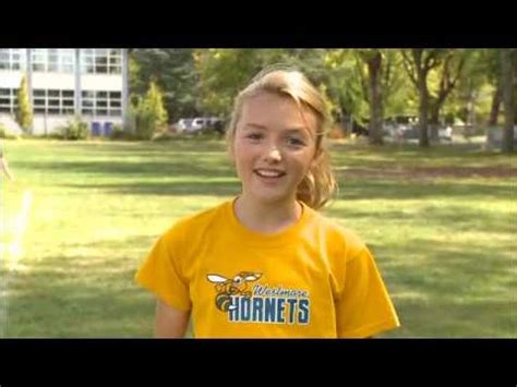 Peyton List in DOAWK2: "Meet Holly Hills" - YouTube