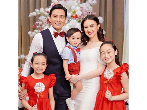 IN PHOTOS: Alfred Vargas and family's 2020 Christmas photos | GMA ...