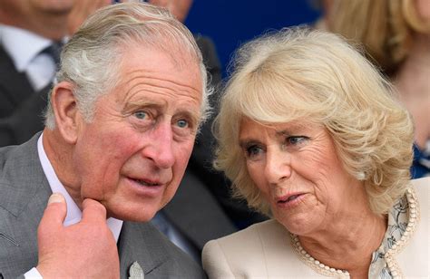 Le prince Charles et Camilla Parker Bowles en couple : tout sur leur histoire d'amour ...