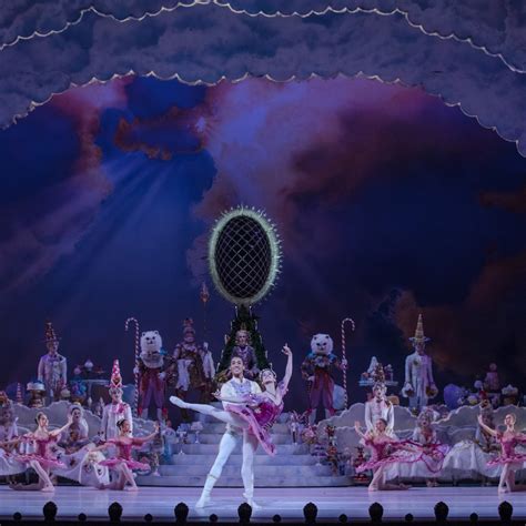 Houston Ballet spins a magical tale with return of holiday classic ...