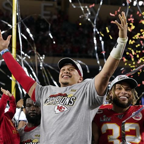 Patrick Mahomes Contract Talks to Ramp Up After NFL Draft, Says Chiefs ...