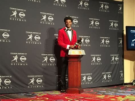 Louisville QB Lamar Jackson Wins the 2016 Heisman Trophy, Becomes the ...