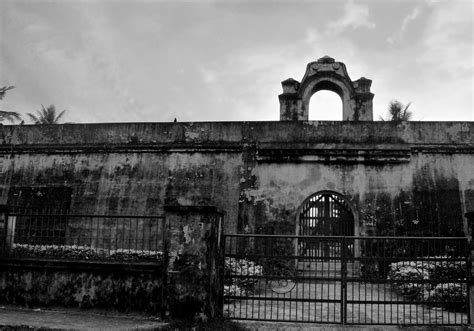 Anjengo Fort and Lighthouse Varkala, India - Location, Facts, History and all about Anjengo Fort ...