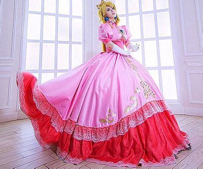 Princess Peach Cosplay – Telegraph