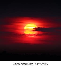 Dramatic Sunset Sun Clouds Stock Photo 114929395 | Shutterstock