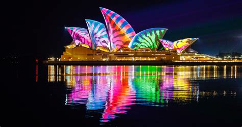 Light Installations for Vivid Sydney 2017 Brighten Up the City