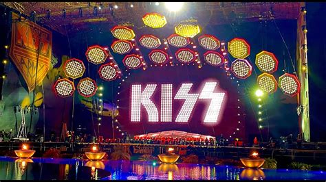 KISS Concert Postponed Following Positive COVID-19 Test on Paul Stanley ...