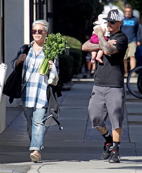 Pink and Carey Hart Take A Family Trip To The Farmer’s Market | Celeb Baby Laundry