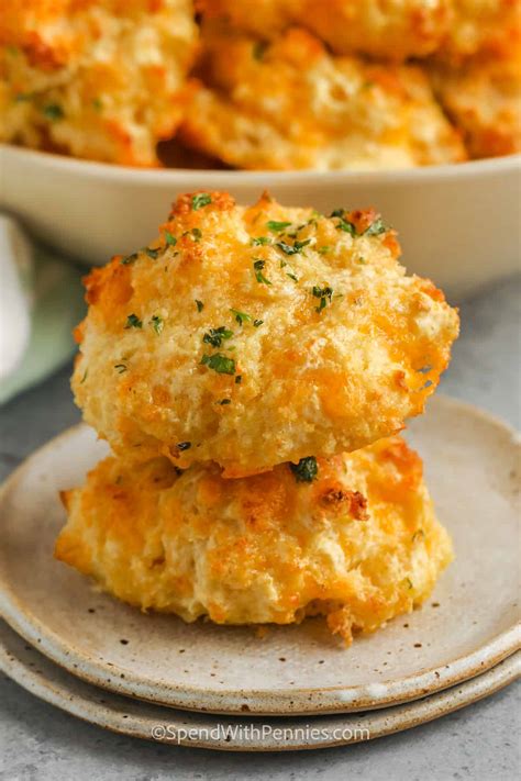 Copycat Red Lobster Cheddar Bay Biscuits