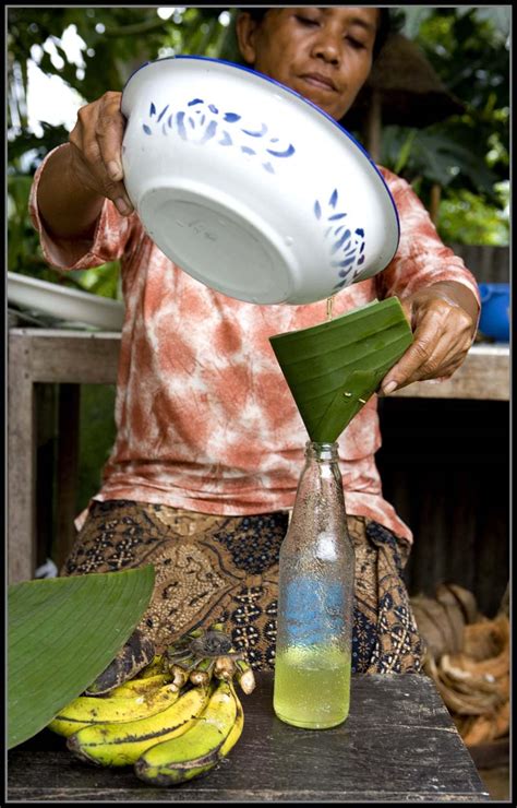 EatingAsia: DIY Coconut Oil