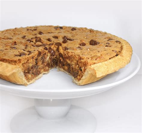 Toll House Cookie Pie - Carousel Cakes