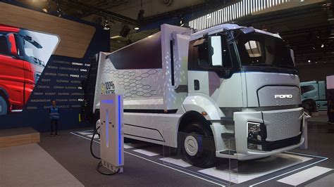 Ford unveiled all-electric truck with 18-26 tons payload – Autoua.net