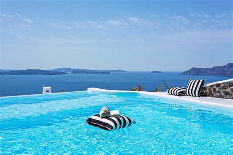 Canaves Oia Hotel Infinity Pool | Oia hotels, Luxury hotel, Pool