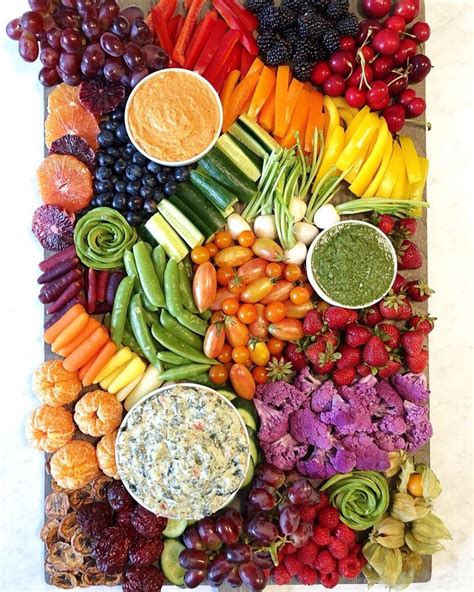 How to Make a Fruit and Veggie Party Platter - Weelicious | Veggie platters, Vegetable platter ...