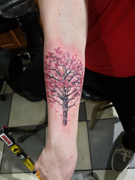 Discover more than 67 magnolia tree tattoo best - in.cdgdbentre