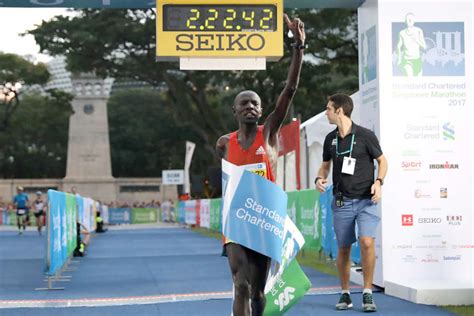 Singapore Marathon Race Results: Soh Rui Yong and Rachel See Crowned ...