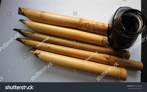 524 Reed Pens Images, Stock Photos & Vectors | Shutterstock