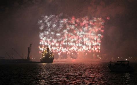 This World Record Fireworks Display Creates the American Flag » TwistedSifter