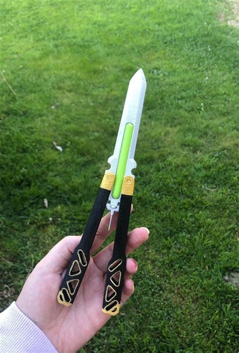 Octane Heirloom Butterfly Knife Apex Legends Cosplay Fan Art | Etsy