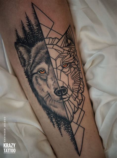 Lining Wolf tattoo 😎 | Tattoos, Wolf tattoo, Detailed tattoo