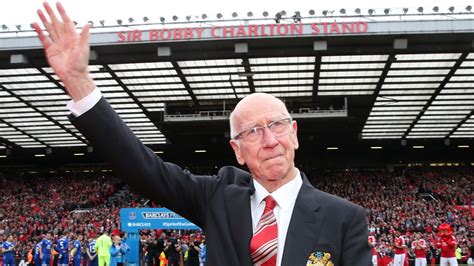 Muere a los 86 años Bobby Charlton, estrella del Manchester United y ...