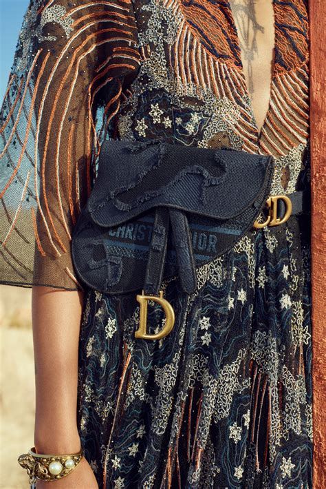 Dior Saddle Bag - Dior Cruise 2020 | Fashion, Dior saddle bag, Retro jeans