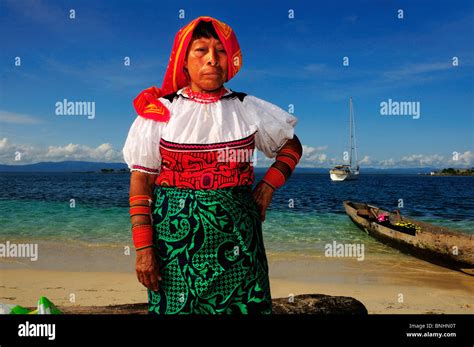 Panama Kuna people Indian woman Indigenous Indio indios natives Native ...