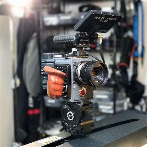 Sweet shot of a Red Dragon setup by @beradstudio Tag a filmmaker # ...