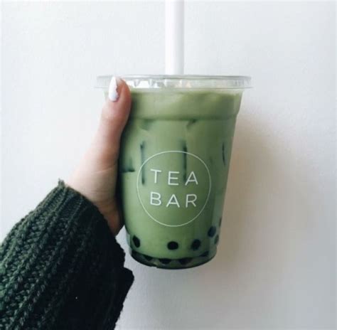 𝔞𝔢𝔰𝔱𝔥𝔢𝔱𝔦𝔠𝔰 - minimal red ii. in 2020 | Bubble tea boba, Boba drink, Aesthetic food