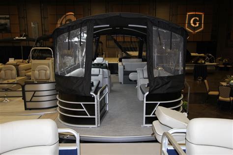 Pontoon Enclosures So who’s ready for a longer boating season? | Pontoon & Deck Boat Magazine