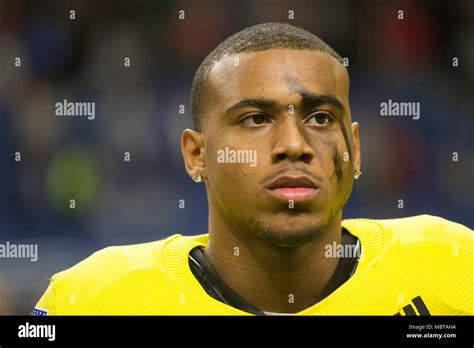 Jaiden Woodbey, an athlete from St. John Boscoe High School in Bellflower, Calif., prepares for ...