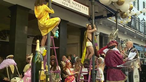 Cold weather not stopping the party on Bourbon Street as Mardi Gras commences | wwltv.com