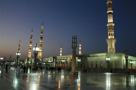 LISTEN: Masjid Al Nabawi in Madinah