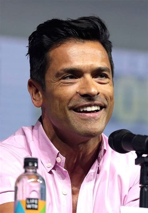 Mark Consuelos Height, Weight, Age, Girlfriend, Children, Facts, Biography