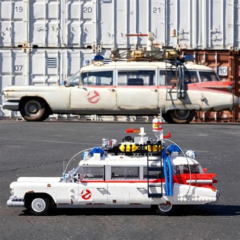 LEGO 10274 Ghostbusters ECTO-1: A review