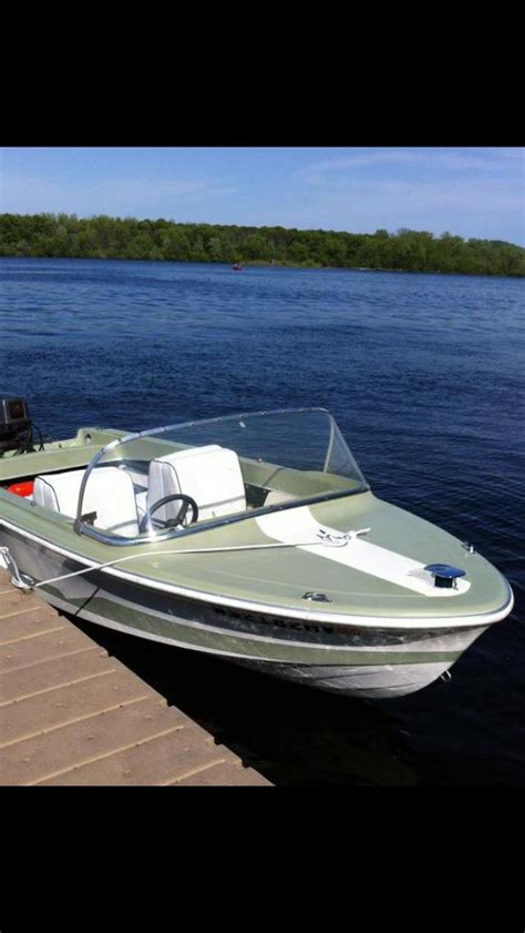 63 Larson | Runabout boat, Boat design, Boat building